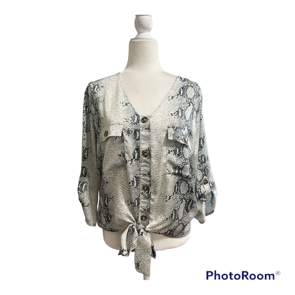Sophie & Kate Python Print Tie Front Top Black and White Sz L